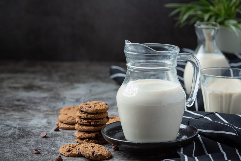 Fresh milk in UAE – farm-fresh cow, buffalo, goat and camel milk delivery