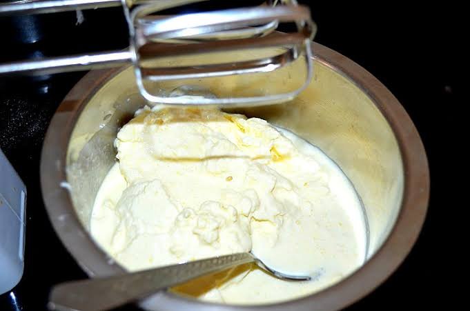 Fresh malai delivery in Dubai from Royal Desert Farm